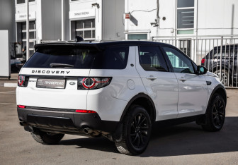 Подержанный автомобиль Land Rover Discovery Sport 2016 года (6 фото)