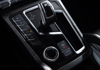 Подержанный автомобиль Geely Atlas Pro 2023 года (20 фото)