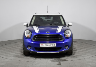Подержанный автомобиль MINI Countryman 2015 года (2 фото)