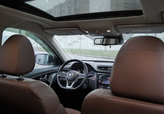 Подержанный автомобиль Nissan X-Trail 2020 года (19 фото)