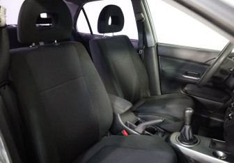 Подержанный автомобиль Mitsubishi Lancer Sedan 2006 года (16 фото)