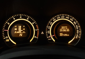 Подержанный автомобиль Toyota Auris Hatchback 2008 года (12 фото)