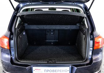 Подержанный автомобиль Volkswagen Tiguan 2012 года (20 фото)