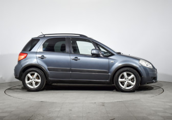 Подержанный автомобиль Suzuki SX4 Hatchback 2007 года (4 фото)
