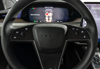 Подержанный автомобиль Tesla Model X 2023 года (23 фото)