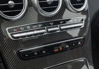 Подержанный автомобиль Mercedes-Benz GLC AMG 2021 года (24 фото)
