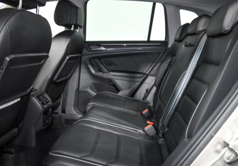 Подержанный автомобиль Volkswagen Tiguan 2018 года (13 фото)