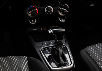 Подержанный автомобиль Kia Rio Sedan 2020 года (12 фото)