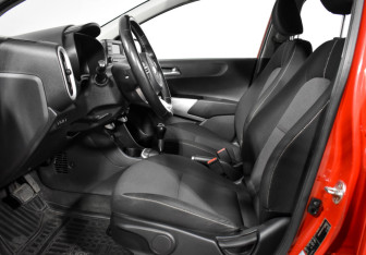 Подержанный автомобиль Kia Picanto 2018 года (10 фото)
