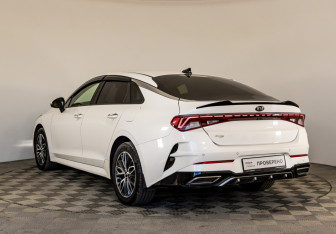 Подержанный автомобиль Kia K5 2020 года (7 фото)