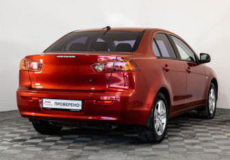 Подержанный автомобиль Mitsubishi Lancer Sedan 2008 года (5 фото)