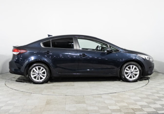Подержанный автомобиль Kia Cerato Sedan 2018 года (4 фото)