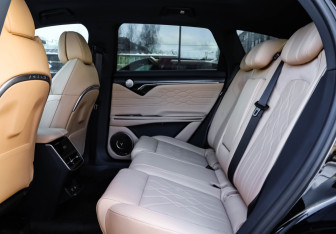 Подержанный автомобиль Voyah Free 2023 года (29 фото)