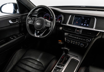 Подержанный автомобиль Kia Optima Sedan 2019 года (16 фото)