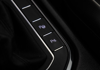 Подержанный автомобиль Volkswagen Tiguan 2019 года (18 фото)