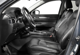 Подержанный автомобиль Mazda CX-5 2020 года (12 фото)