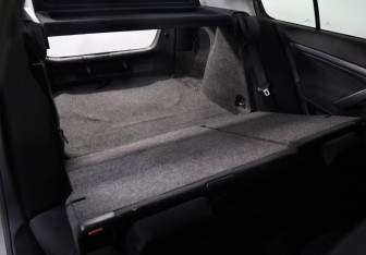 Подержанный автомобиль Skoda Octavia Liftback 2008 года (17 фото)