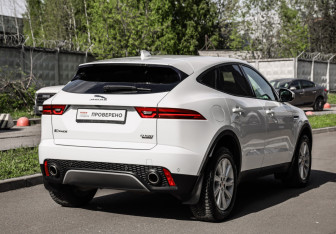 Подержанный автомобиль Jaguar E-Pace 2018 года (6 фото)