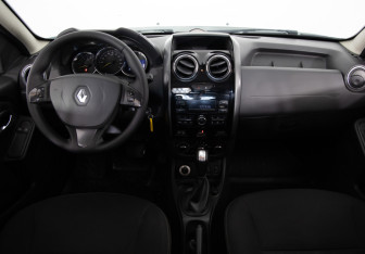 Подержанный автомобиль Renault Duster 2018 года (9 фото)