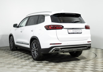 Подержанный автомобиль Chery Tiggo 8 Pro 2021 года (7 фото)