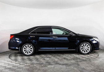 Подержанный автомобиль Toyota Camry Sedan 2014 года (4 фото)