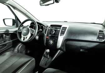 Подержанный автомобиль Kia Venga 2012 года (9 фото)
