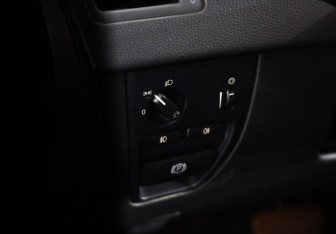 Подержанный автомобиль Volvo XC90 2011 года (16 фото)