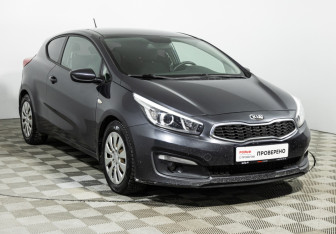 Подержанный автомобиль Kia Ceed Hatchback 2016 года (3 фото)