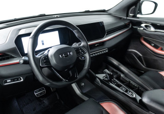 Подержанный автомобиль Geely Coolray 2023 года (11 фото)