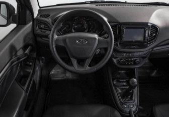 Подержанный автомобиль LADA (ВАЗ) Vesta Sedan 2018 года (10 фото)