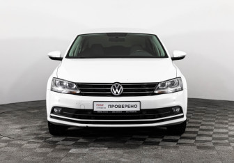 Подержанный автомобиль Volkswagen Jetta Sedan 2016 года (4 фото)