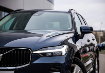 Подержанный автомобиль Volvo XC60 2021 года (2 фото)