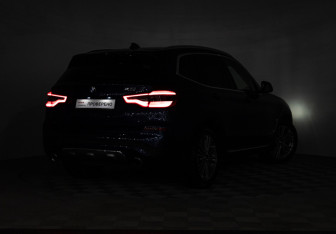 Подержанный автомобиль BMW X3 2018 года (32 фото)