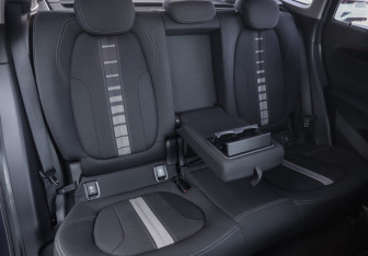 Подержанный автомобиль BMW X1 2017 года (24 фото)