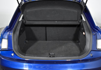 Подержанный автомобиль Audi A1 2012 года (16 фото)