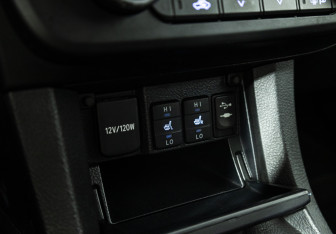 Подержанный автомобиль Toyota Corolla Sedan 2014 года (17 фото)