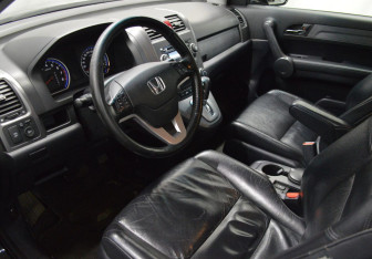 Подержанный автомобиль Honda CR-V 2008 года (10 фото)