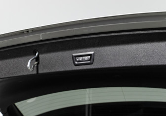 Подержанный автомобиль BMW X3 2020 года (24 фото)