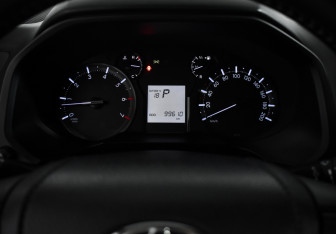 Подержанный автомобиль Toyota Land Cruiser Prado 2019 года (18 фото)