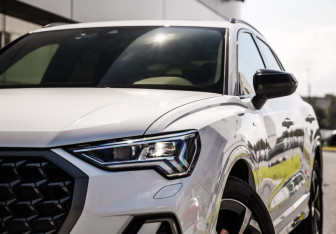 Подержанный автомобиль Audi Q3 2025 года (2 фото)