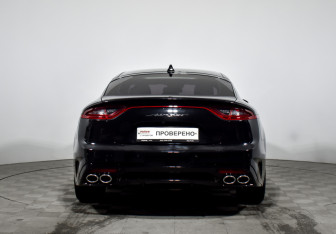 Подержанный автомобиль Kia Stinger 2019 года (6 фото)
