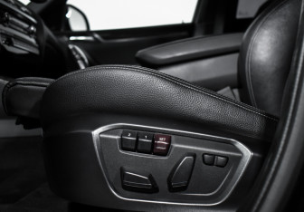 Подержанный автомобиль BMW X4 2016 года (11 фото)