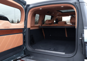 Подержанный автомобиль BYD Yangwang U8 2023 года (37 фото)