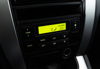 Подержанный автомобиль Hyundai Tucson 2008 года (15 фото)