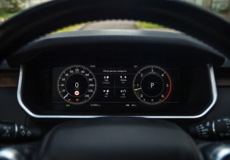 Подержанный автомобиль Land Rover Discovery 2018 года (14 фото)
