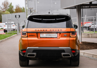 Подержанный автомобиль Land Rover Range Rover Sport 2018 года (7 фото)