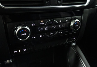 Подержанный автомобиль Mazda CX-5 2016 года (15 фото)