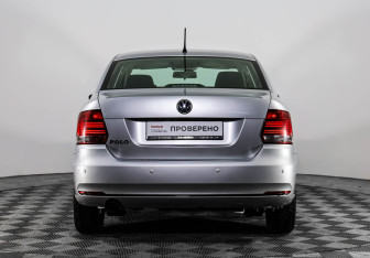 Подержанный автомобиль Volkswagen Polo Sedan 2016 года (6 фото)
