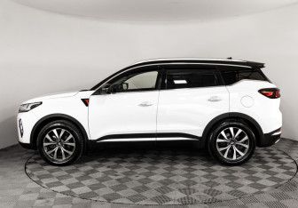 Подержанный автомобиль Chery Tiggo 7 Pro Max 2023 года (8 фото)