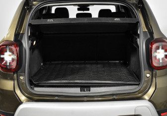 Подержанный автомобиль Renault Duster 2022 года (18 фото)